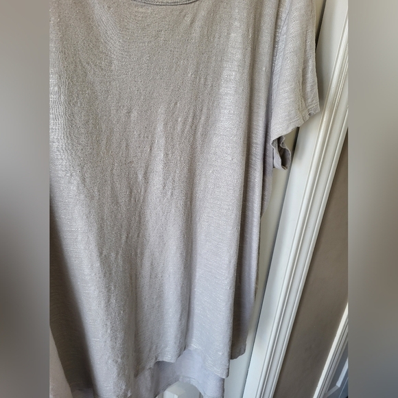 CHICO'S The Ultimate Tee Size XL Gray T-shirt With Silver Shimmer - Picture 4 of 7